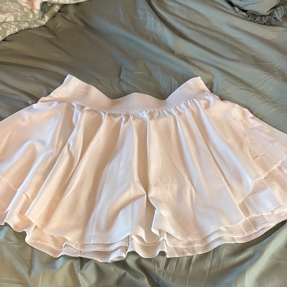 NWOT Lululemon White Flowy Skirt
